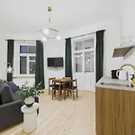 Apartment M9 Centre - 7 Min To Old Town Riga