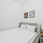 Apartment M9 Centre - 7 Min To Old Town