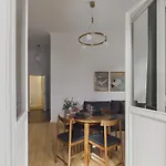 M9 Centre - 7 Min To Old Town *