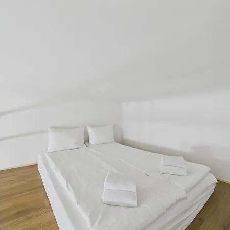 M9 Downtown By Bnbverit アパート